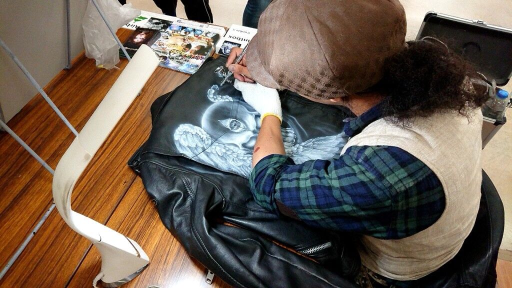 エアブラシ教室にペイペイ使えます♪(σ≧▽≦)σ